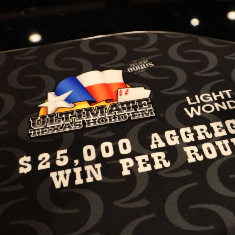 Play Ultimate Texas Hold 'em