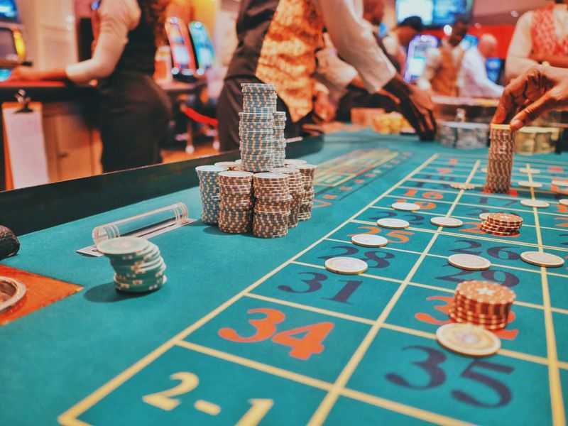 Play Catch A Big Un by The Stars Group in this thrilling online casino game. 