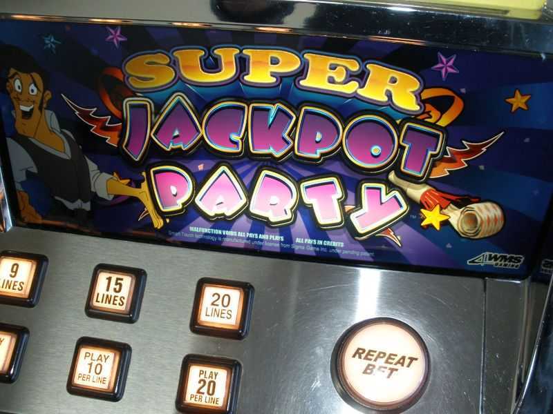 Play Super Jackpot Party by Wms